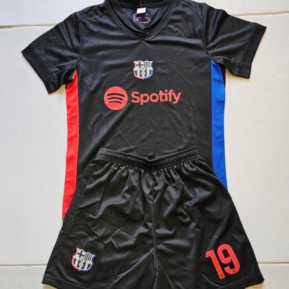 Lamine Yamal kit set 2 pc short and jersey - Picture 2 of 2